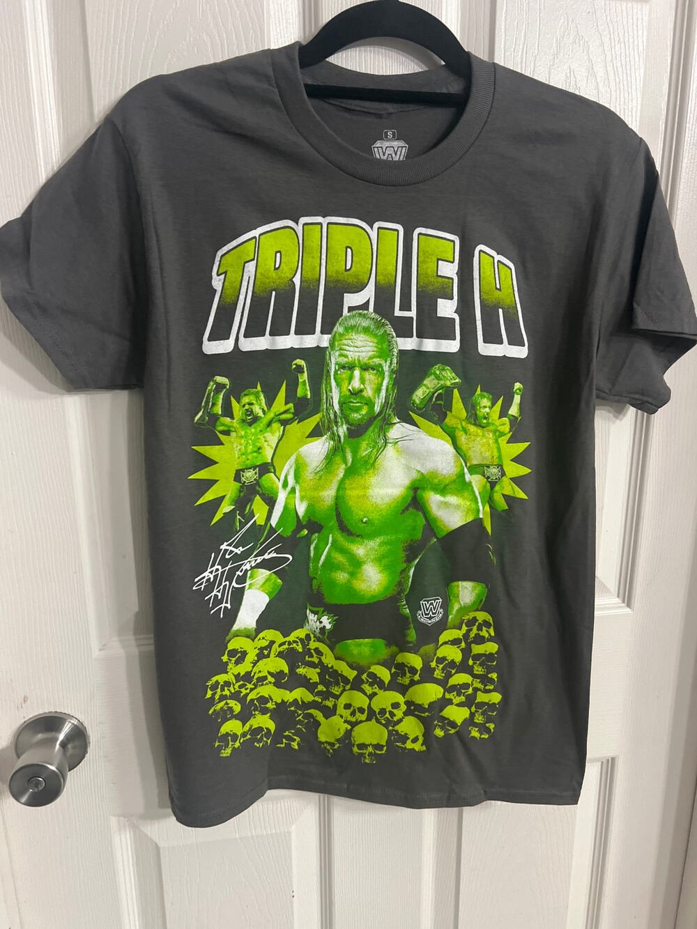 Brand new WWE size S Small new T-shirt of triple H The Game HHH